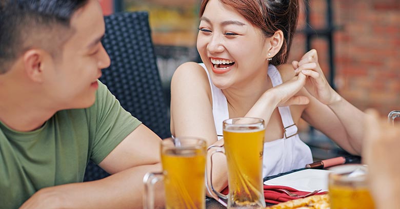 China's Bar Industry Shows High Potential as Helens Becomes China's First Pub IPO