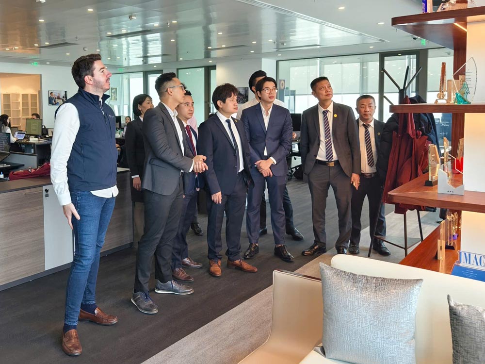 Alarar Capital Group meeting with Meey Group